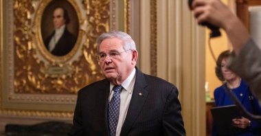  U.S. Senator Bob Menendez exits the chamber at the U.S. Capitol during U.S. President Donald Trump&#039;s Senate impeachment trial in Washington, U.S., Jan. 31, 2020.  (Reuters File Photo)
