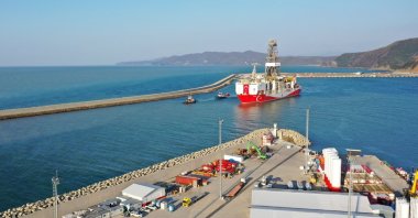 Türkiye's drilling ship Yavuz is seen near a port in Zonguldak, northern Türkiye, April 8, 2022. (AA Photo)