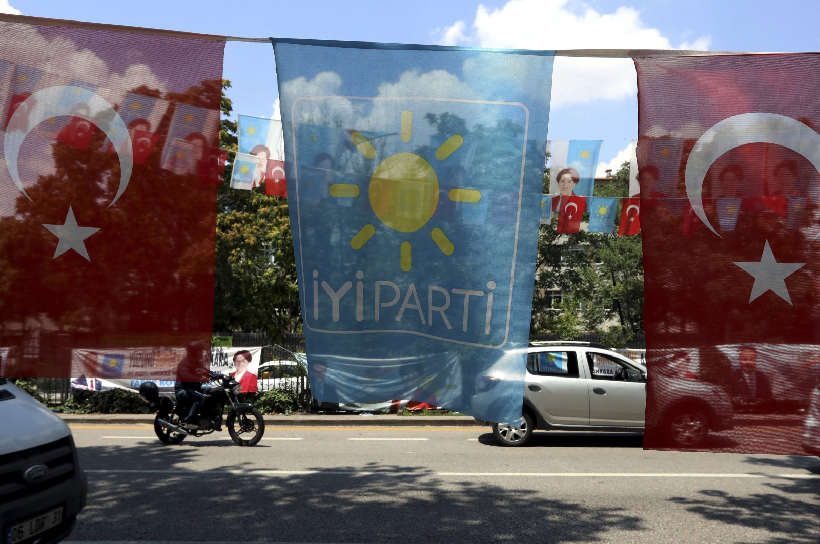 The flags of Türkiye and the Good Party (IP) decorate a street, Ankara, Türkiye, June 23, 2018. (AP Photo)