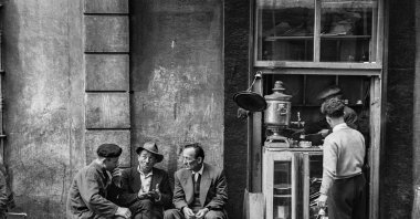 Ara Güler&#039;s shot in Beyoğlu, 1955. (Photo courtesy of Ara Güler Museum)