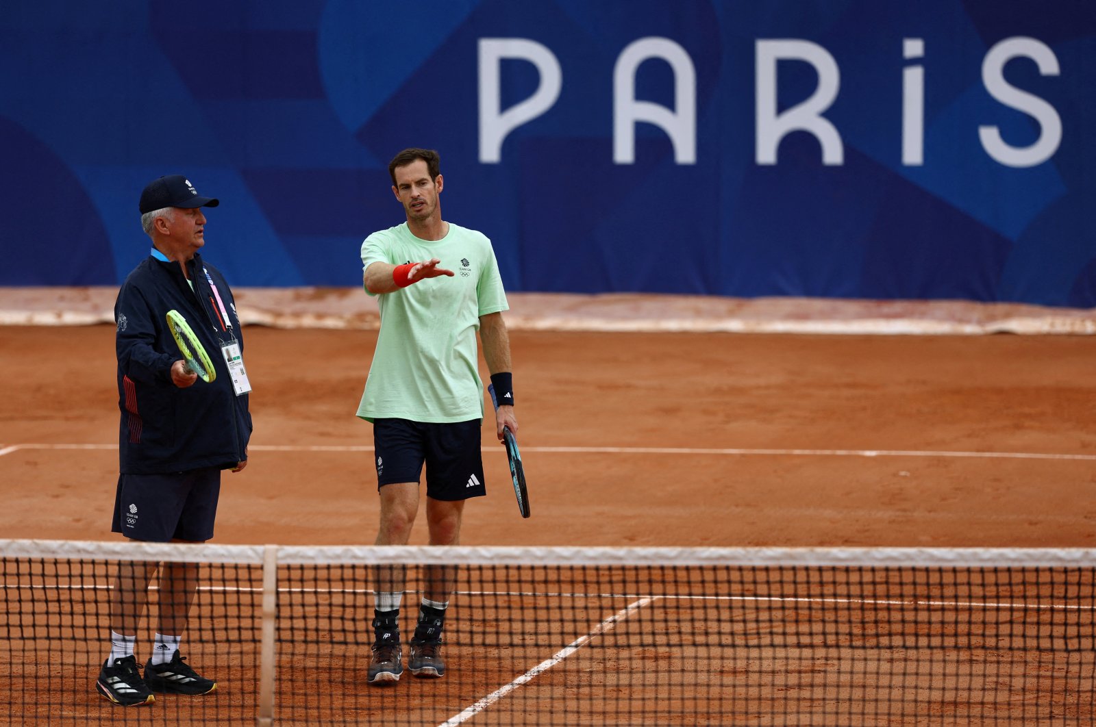 Britain&#039;s Andy Murray during training ahead of the 2024 Paris Olympics at the Roland-Garros Stadium, Paris, France, July 23, 2024. (Reuters Photo) 