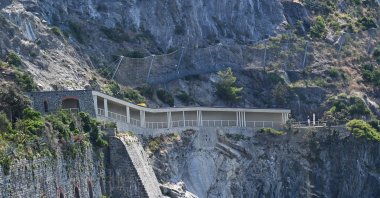 A general view at some of the safety installations along the "Via dell'amore" at Cinque Terre in Liguria, the path overlooking the sea between Riomaggiore and Manarola (La Spezia), Italy, July 26, 2024. (EPA Photo)