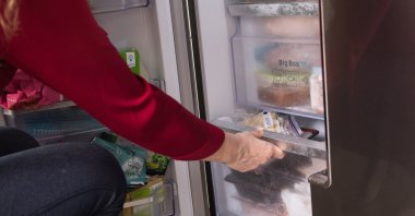 Freezing leftovers is a great way to save yourself some work later on. But make sure you use the right container. (dpa Photo)