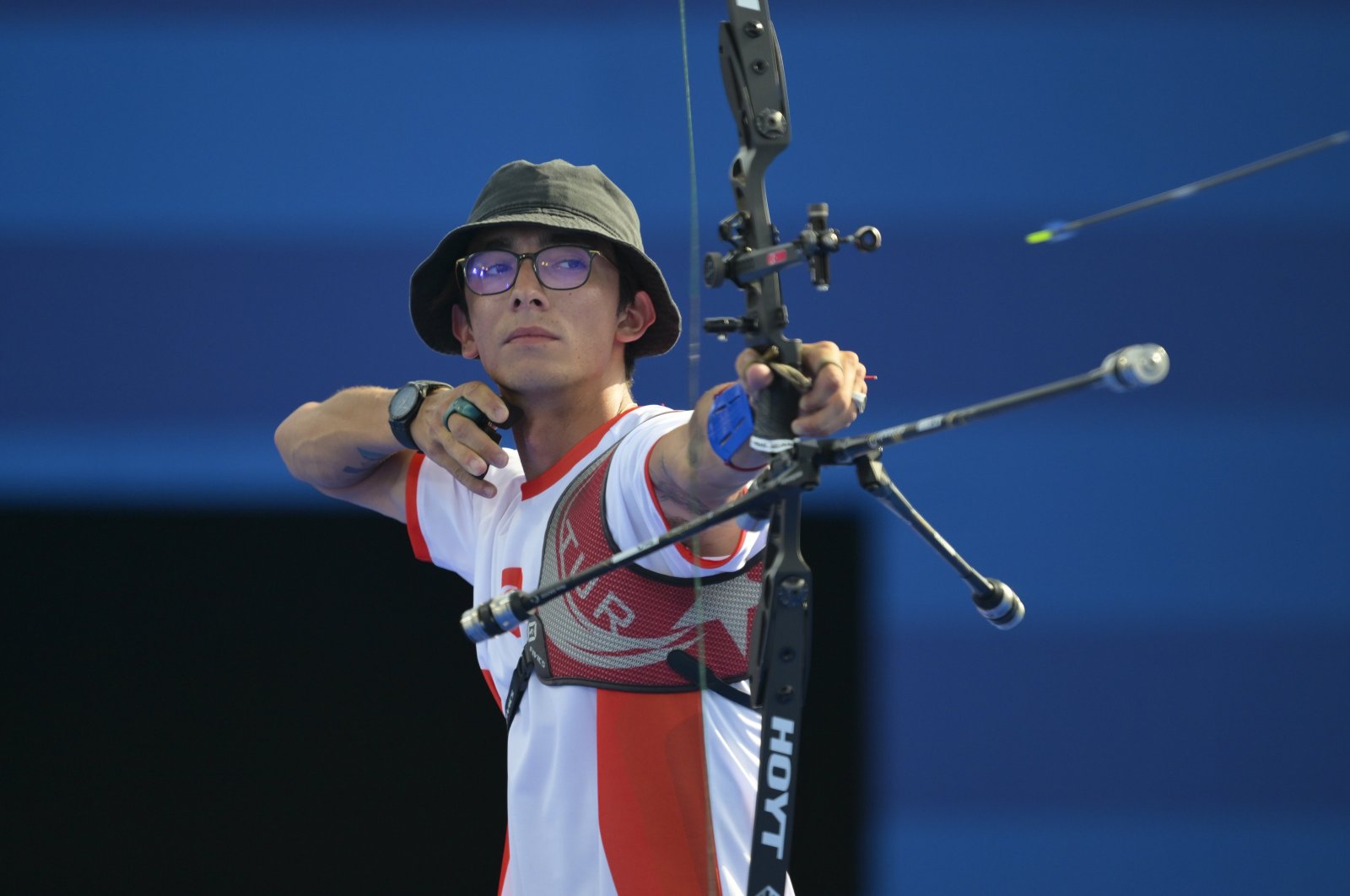 Turkish archer Mete Gazoz in action during the first round of the classical bow of the Paris 2024 Olympic Games against Andres Gallardo Ferrada from Chile, Les Invalides, France, July 30, 2024. (AA Photo)