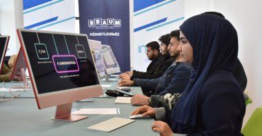 Students work on computers at an entrepreneurship center at Van Yüzüncü Yıl University, Van, eastern Türkiye, March 29, 2024. (AA Photo)