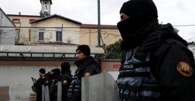 Turkish police stand guard outside a church after it was attacked by Daesh suspects, Istanbul, Türkiye, Jan. 28, 2024. (Reuters File Photo)