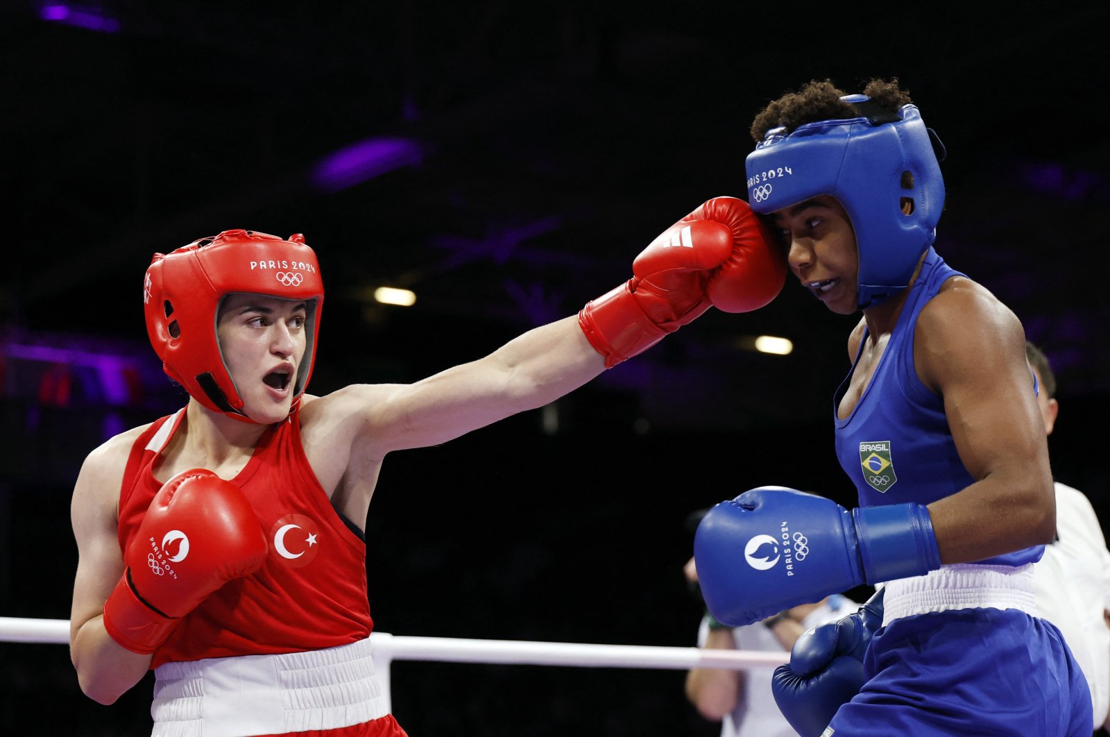 Turkish boxer Kahraman demolishes Brazil’s Romeo to secure bronze