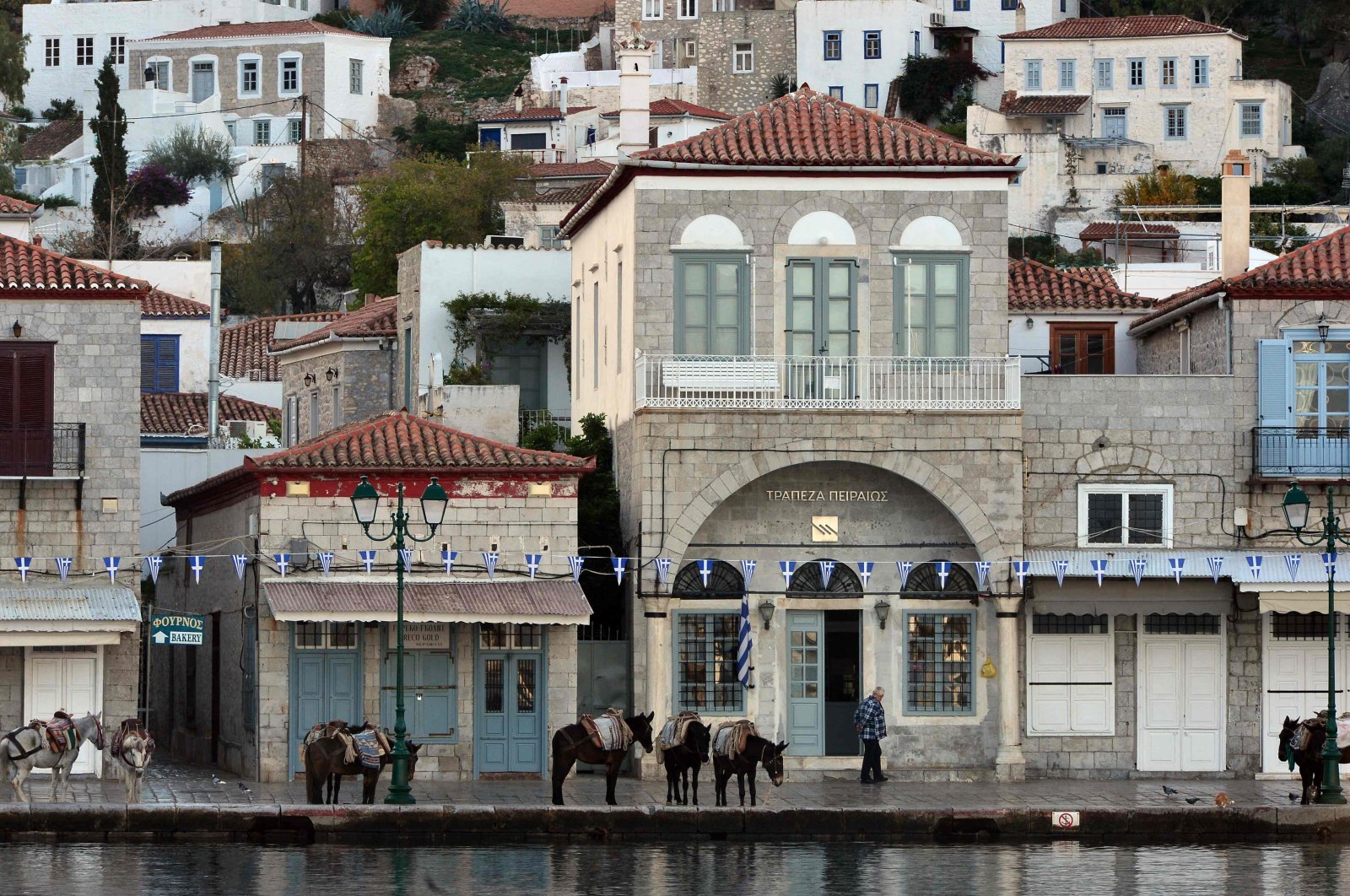 This photograph shows a view of the port of the island of Hydra, Greece, Nov. 12, 2016. (AFP Photo)