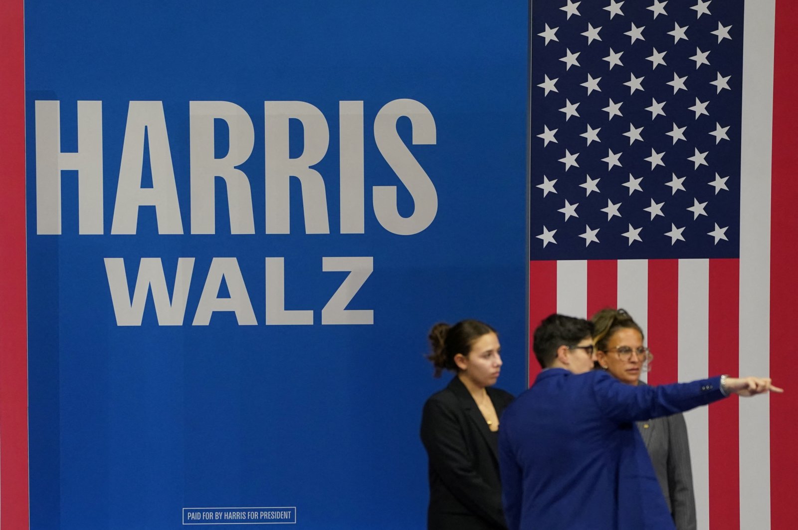 Campaign workers prepare for the U.S Vice President and Democratic presidential candidate Kamala Harris&#039; rally with her newly chosen vice presidential running mate Minnesota Governor Tim Walz, in Philadelphia, Pennsylvania, U.S., Aug. 6, 2024. (Reuters Photo)