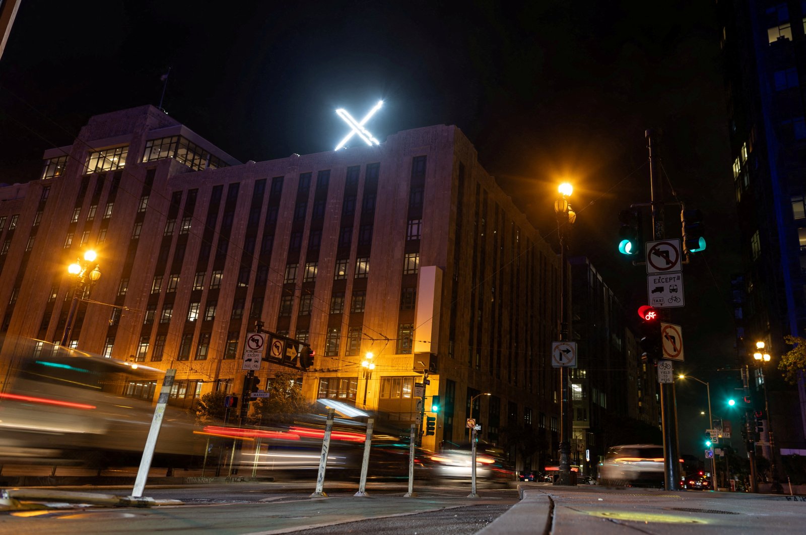 The X logo is seen on the top of the headquarters of the messaging platform X in downtown San Francisco, California, U.S., July 30, 2023. (Reuters Photo)