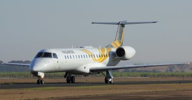 Voepass Embraer_EMB-145LR_(ERJ-145LR) is seen at Campo de Fontenelle Airfield, Aug. 7, 2011. (Renato Spilimbergo Carvalho via Wikimedia Commons)