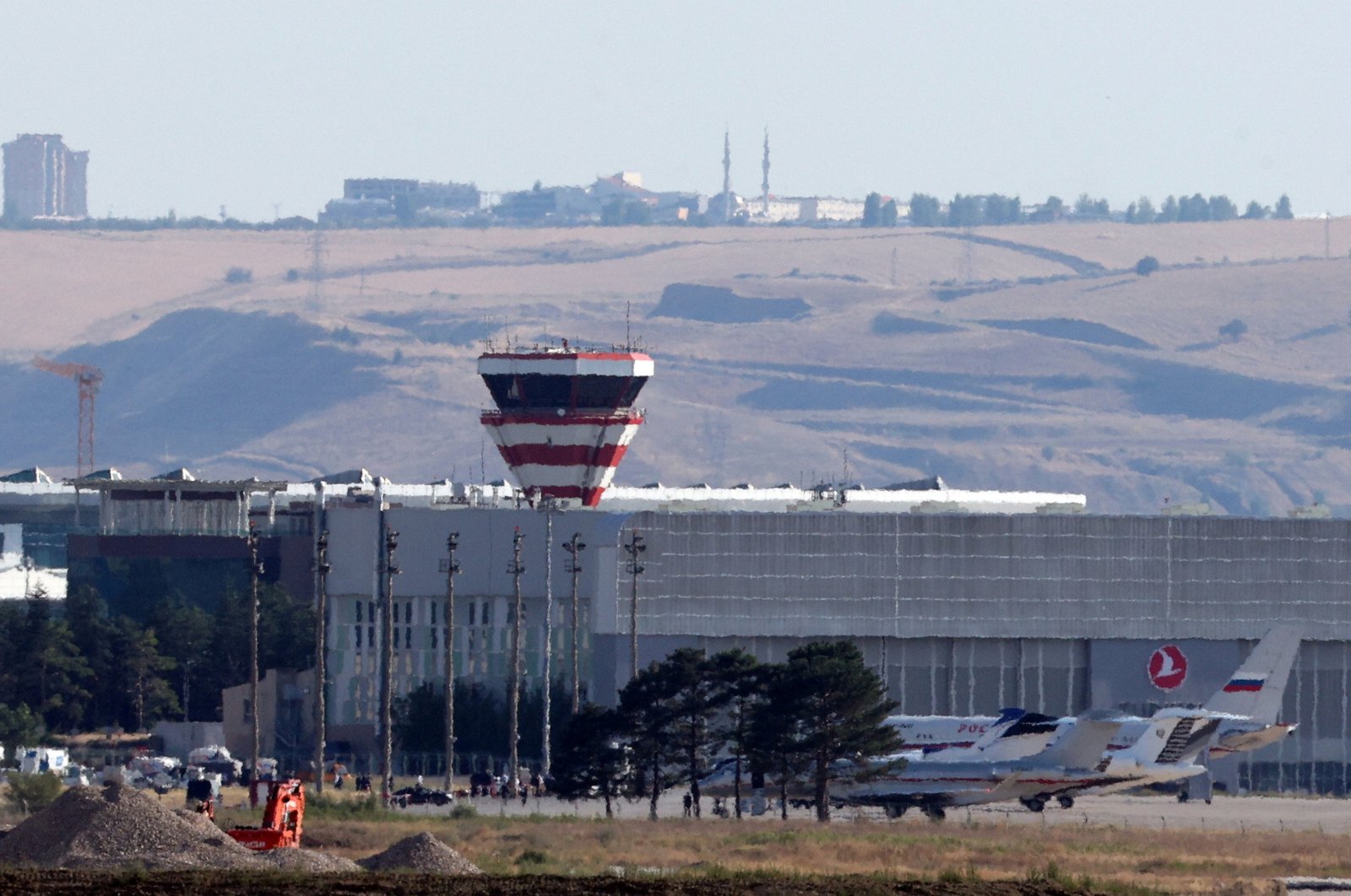 A Russian government plane and private jets are seen at the Esenboğa Airport, Ankara, Türkiye, Aug. 1, 2024. (EPA Photo)