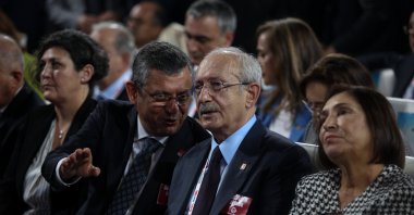 Republican People's Party (CHP) Manisa deputy Özgür Özel (L) and CHP Chairperson Kemal Kılıçdaroğlu (C), who are competing for the party leadership, speak at a party congress in Ankara, Türkiye, Nov. 4, 2023. (Getty Images Photo)