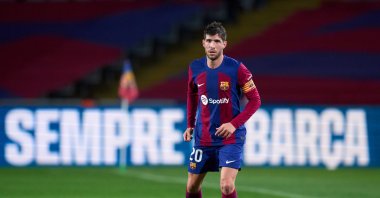 Barcelona's Sergi Roberto runs with the ball during the LaLiga match against Valencia at Estadi Olimpic Lluis Companys, Barcelona, Spain, April 29, 2024. (Getty Images Photo)