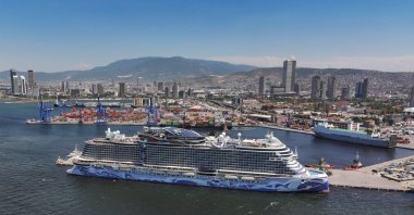 A cruiser is photographed docking at Izmir Port, western Türkiye, July 16, 2024. (AA Photo)