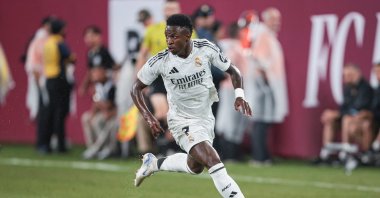 Real Madrid forward Vinicius Junior controls the ball during the second half of an international friendly against Barcelona at MetLife Stadium, East Rutherford, New Jersey, U.S., Aug. 3, 2024. (Reuters Photo) 