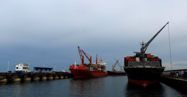 Container ships are seen at the Acajutla Port in Acajutla, El Salvador, Sept. 27, 2018. (Reuters Photo)