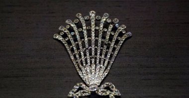 The hat jewelry, the so-called Reiherstutz, is pictured as items recovered from a jewel heist at Gruenes Gewoelbe (Green Vault) museum, Dresden, Germany, Aug. 13, 2024. (Reuters Photo)