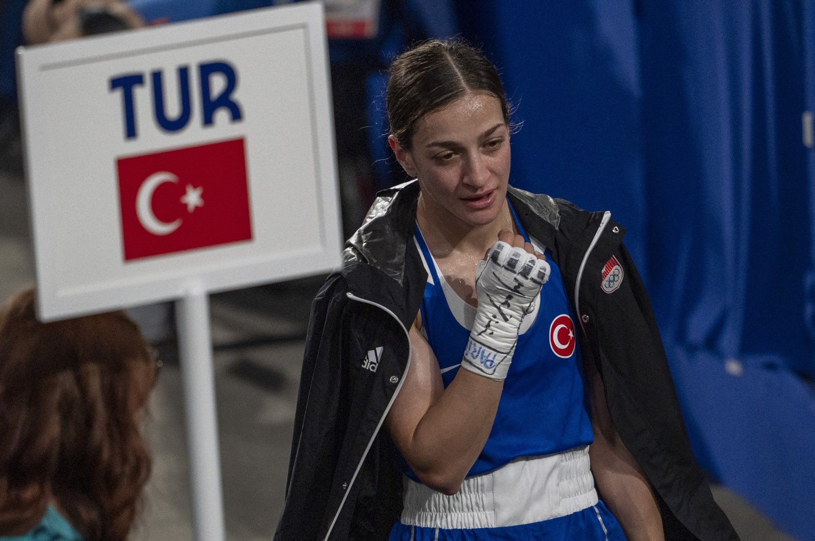 Türkiye&#039;s Buse Naz Çakıroğlu celebrates after beating China&#039;s Yu Wu in the 50 kg. women’s boxing at the 2024 Paris Olympics, Paris, France, Aug. 9, 2024. (AA Photo)