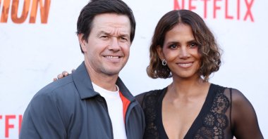 Cast members Halle Berry and Mark Wahlberg attend a premiere of the film &quot;The Union&quot; at the Egyptian Theatre Hollywood in Los Angeles, California, U.S., Aug. 12, 2024. (Reuters Photo)