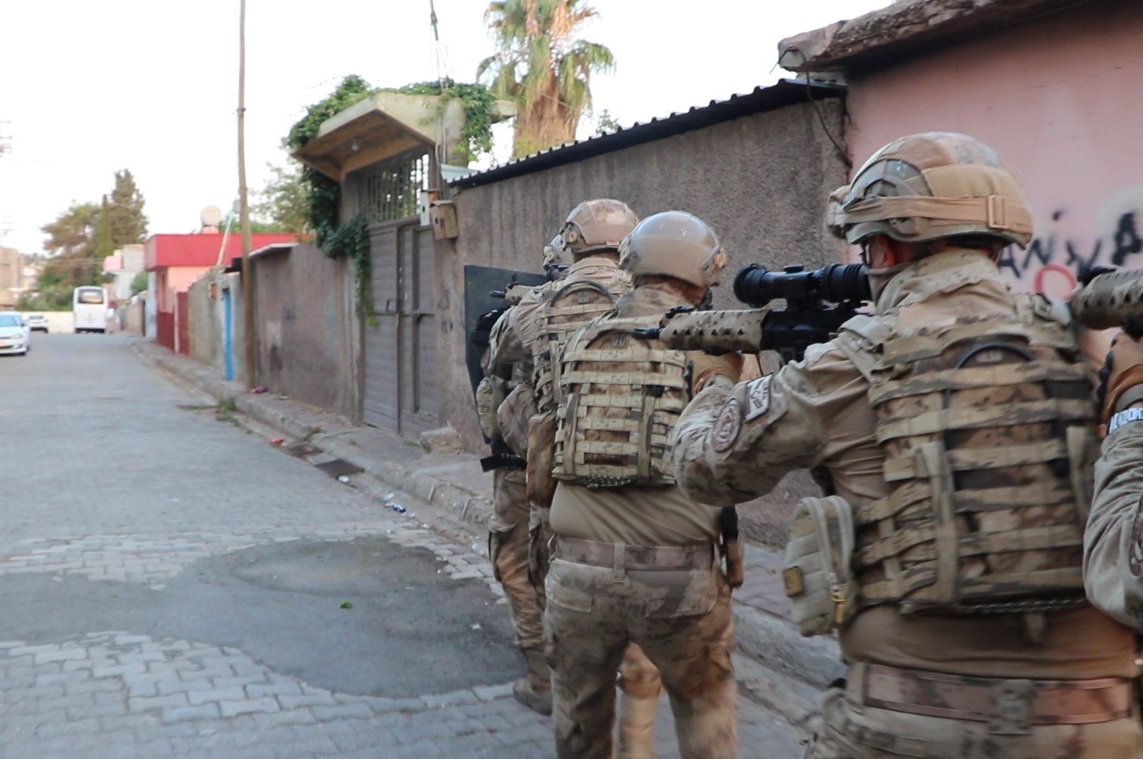 Security forces raid a house in an operation against the PKK, Şanlıurfa, southeastern Türkiye, Aug. 18, 2024. (DHA Photo)