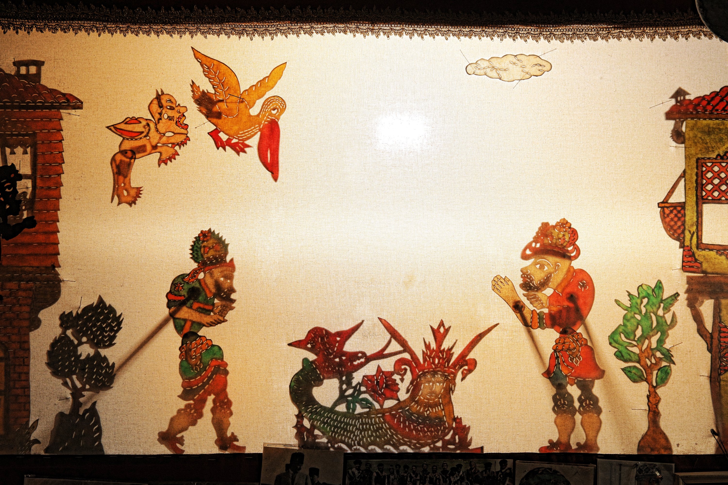 This photo showcases traditional Karagöz and Hacivat shadow puppet performance. (Photo Courtesy of Go to Bursa)