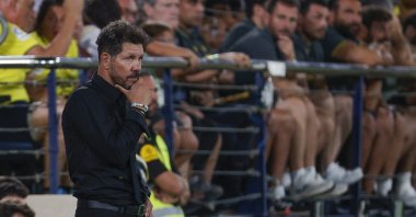 Atletico&#039;s head coach Diego Simeone looks on during the Spanish La Liga match against Villarreal, Villarreal, Spain, Aug. 19, 2024. (EPA Photo)