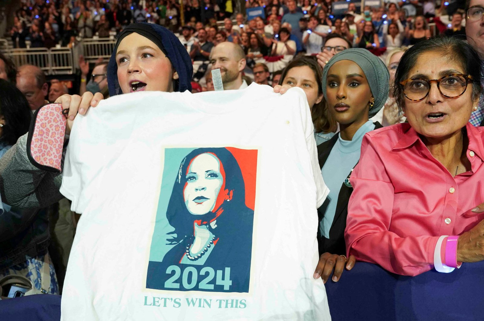 Supporters attend a campaign rally held by U.S. vice president and Democratic presidential candidate Kamala Harris and her running mate Minnesota Gov. Tim Walz, Milwaukee, Wisconsin, U.S., Aug. 20, 2024. (Reuters Photo)