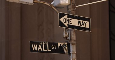 A street sign for "Wall Street" is seen near the New York Stock Exchange (NYSE) in the Financial District in New York City, U.S., Aug. 5, 2024. (AFP Photo)