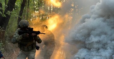 Turkish troops participate in training, in Antalya, southern Türkiye, Aug. 20, 2024. (AA Photo)