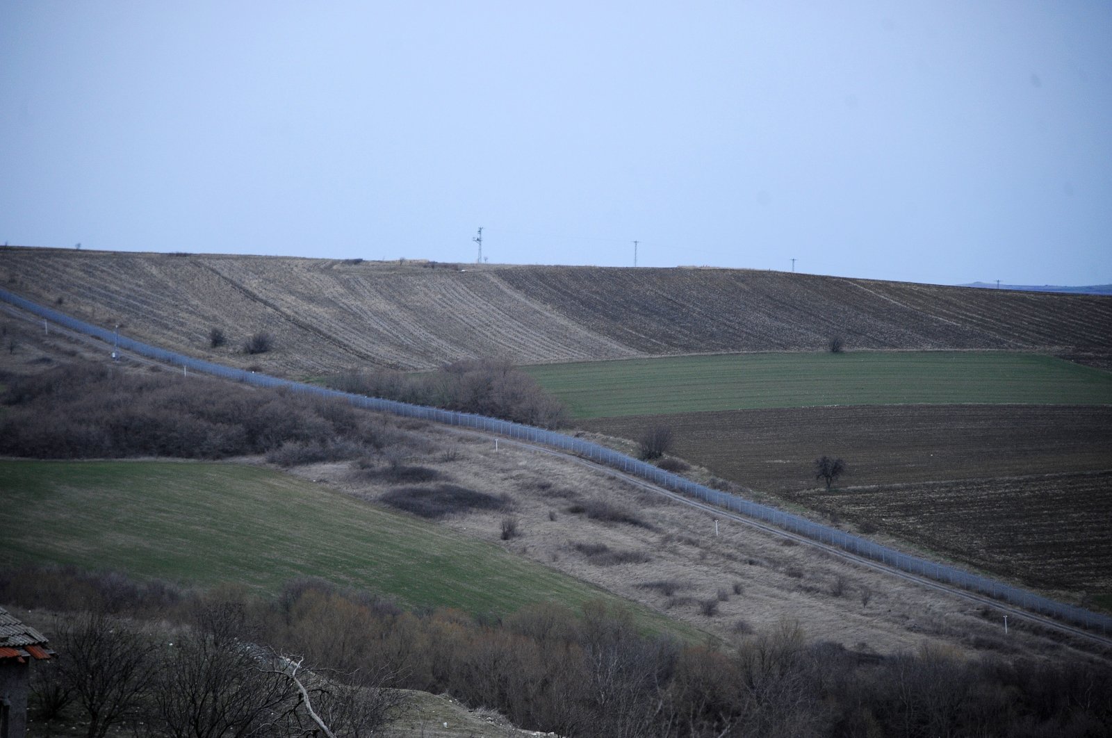 A wire border fence near the border with Türkiye, in Shtit, Bulgaria, Feb. 29, 2020. (AP Photo)