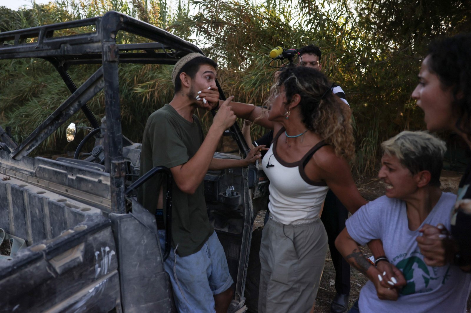 Activists confront settlers on land in al-Makhrour in the occupied West Bank, Beit Jala village, Palestine, Aug. 22, 2024. (AFP Photo)