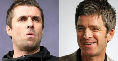 British singer Liam Gallagher (L) and Noel Gallagher, July 20, 2018. (AFP Photo)