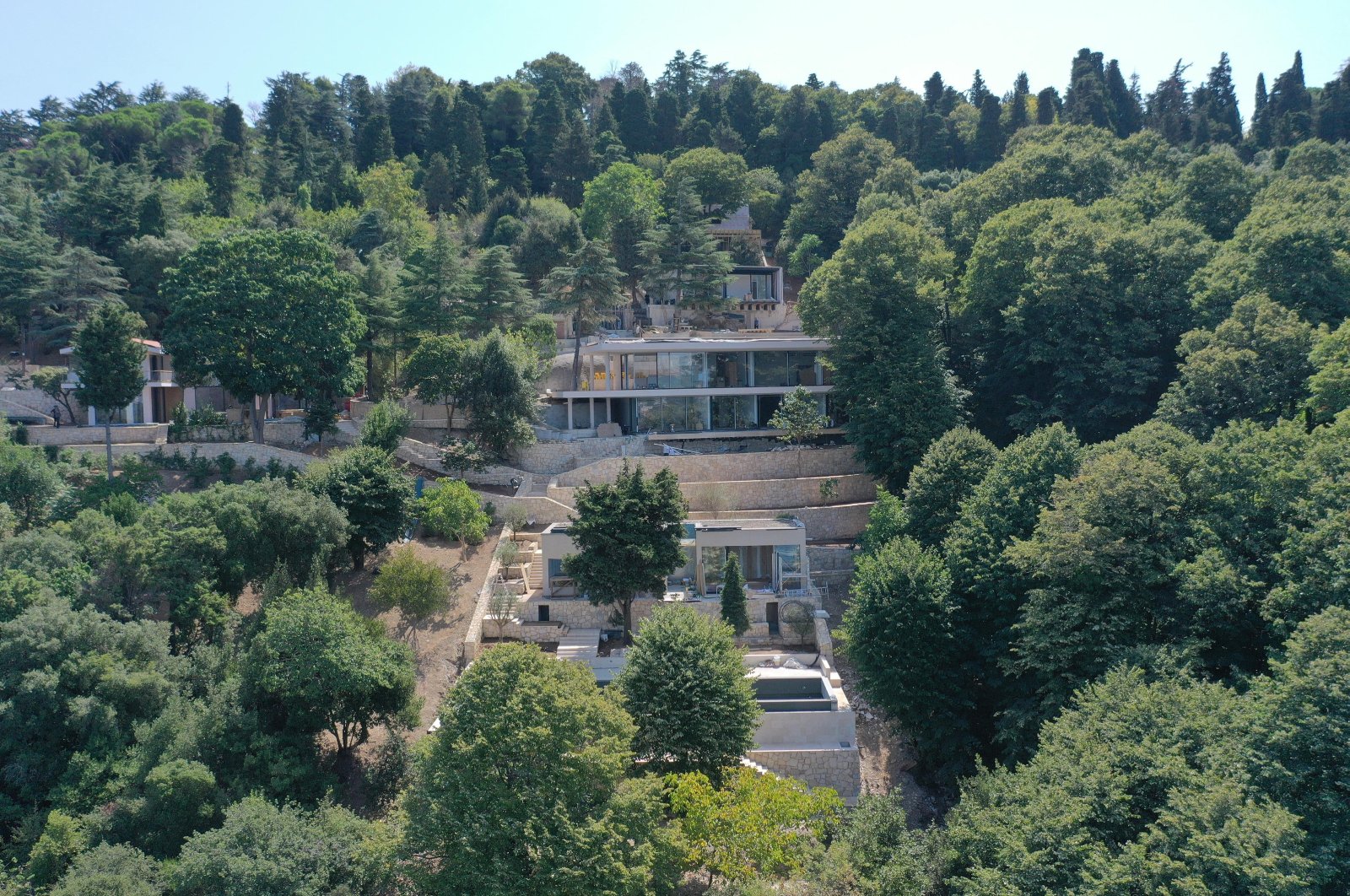 A drone shot shows an aerial view of the illegal construction at a Bosporus-view villa in Vaniköy, Üsküdar, Istanbul, Türkiye, Aug. 23, 2024. (AA Photo)