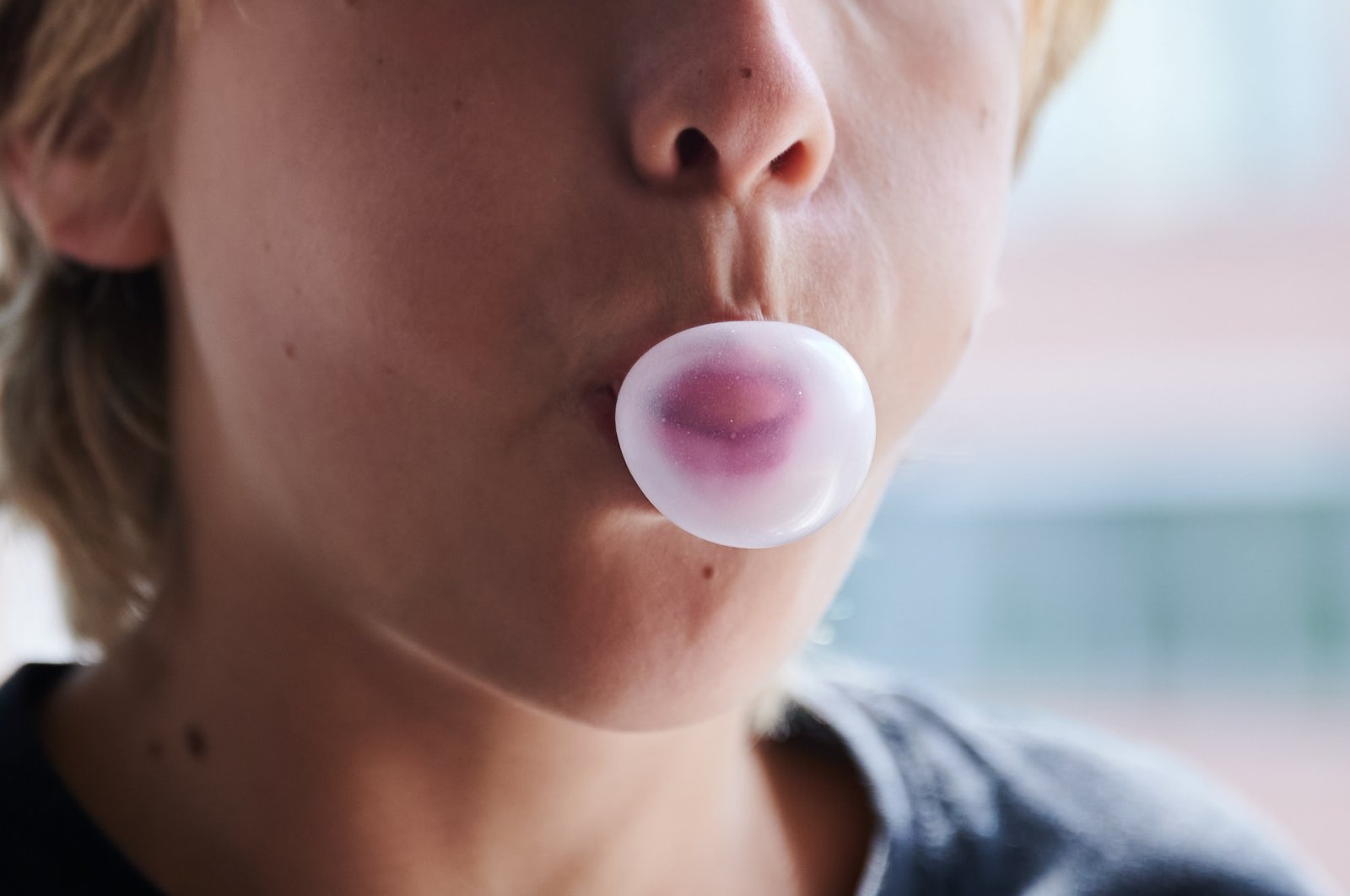 Many children have been told that swallowed chewing gum stays in their stomach for seven years. Doctors beg to differ. (dpa Photo)