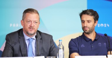 Andrew Parsons, president of the International Paralympic Committee, and Paris 2024 Organizing Committee President Tony Estanguet (R) hold a news conference one day before the Opening Ceremony of the Paralympic Games of Paris 2024 at the headquarters of the Olympic Committee, Saint-Denis, Paris, France, Aug. 27, 2024. (EPA Photo)