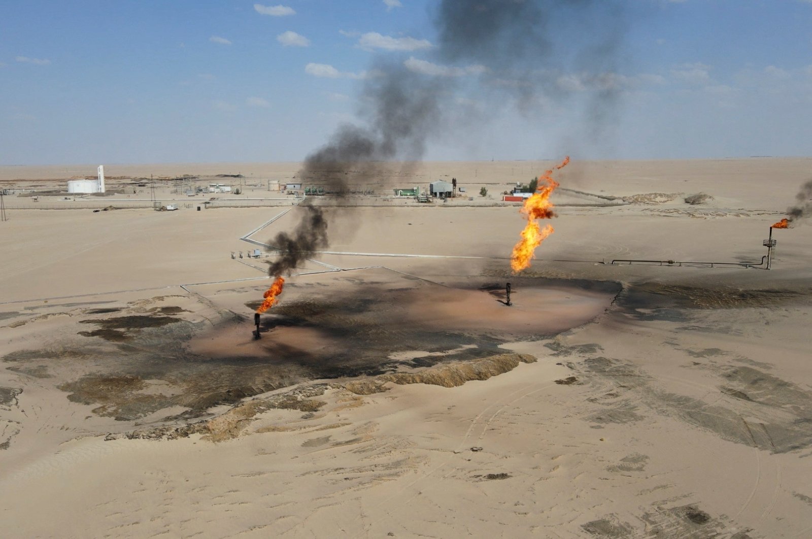 A general drone view shows the Nafoora oil field in Jakharrah, Libya, Aug. 27, 2024. (Reuters Photo)