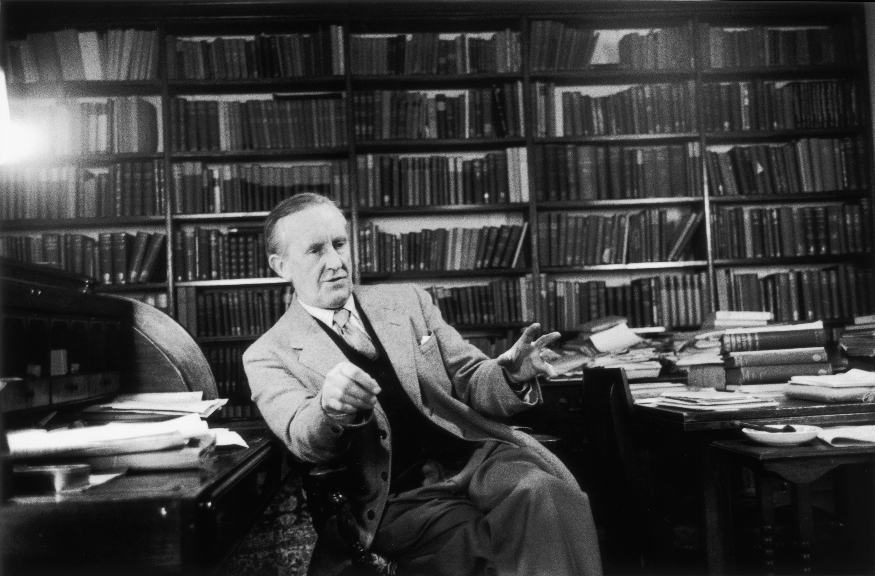 South African-born philologist and author JRR Tolkien speaks during a meeting at Oxford University, UK, December 2, 1955. (Getty Images photo)