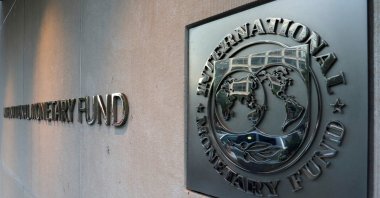 The International Monetary Fund (IMF) logo is seen outside its headquarters, Washington D.C., U.S., Sept. 4, 2018. (Reuters Photo)