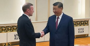 U.S. National Security Advisor Jake Sullivan (L) shakes hands with China's President Xi Jinping during their meeting in Beijing, China, Aug. 29, 2024. (AFP Photo)