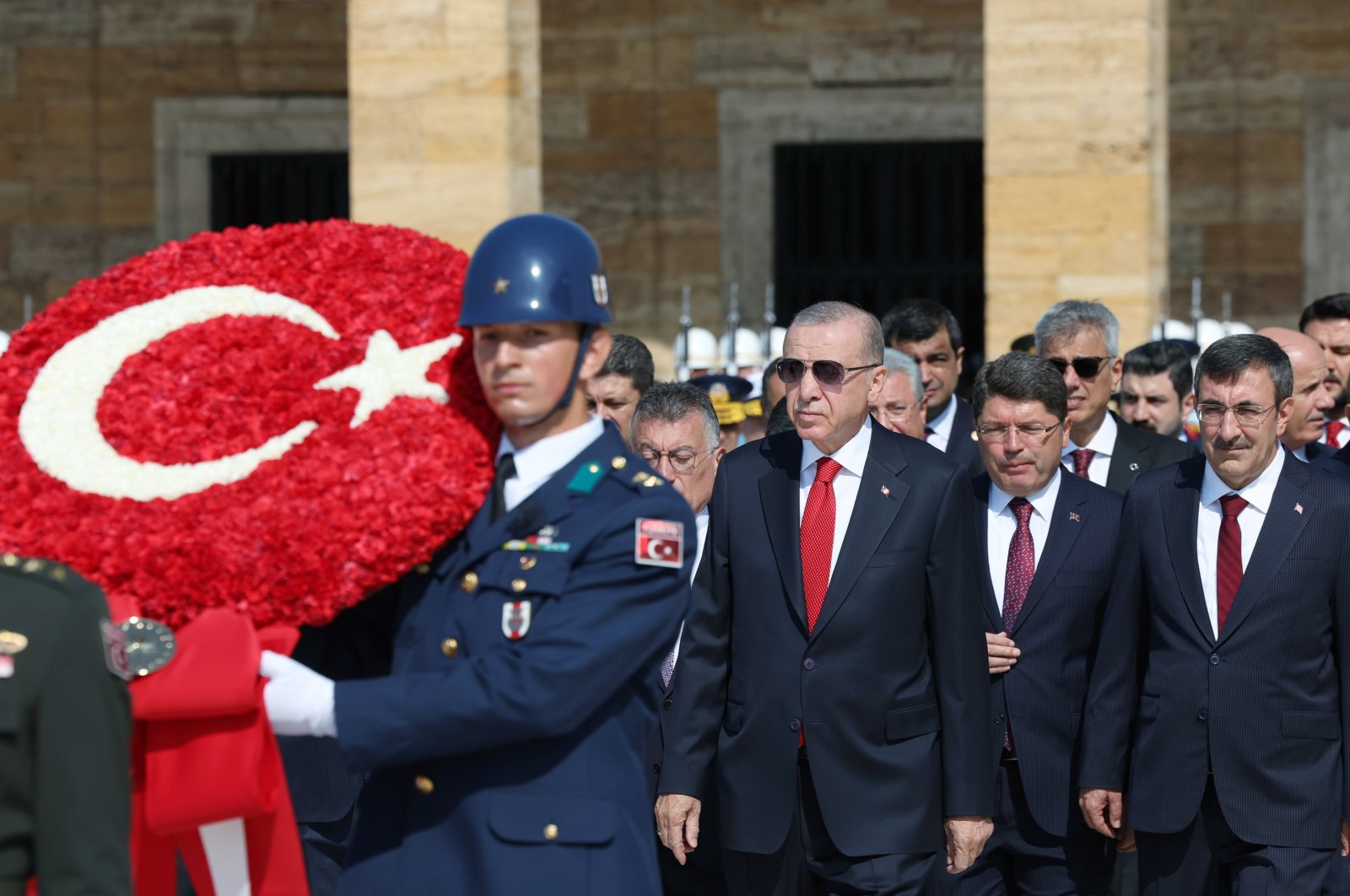 State officials led by President Recep Tayyip Erdoğan (C) pay a visit to the Mausoleum of Atatürk to mark Victory Day, Ankara, Türkiye, Aug. 30, 2024. (AA Photo)