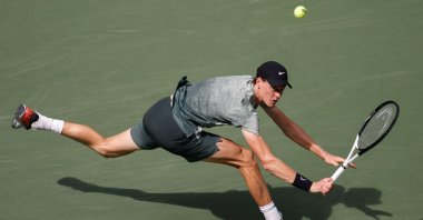Jannik Sinner plays a shot against Christopher O&#039;Connell during their men&#039;s singles US Open match, New York City, U.S., Aug. 31, 2024. (AFP Photo)