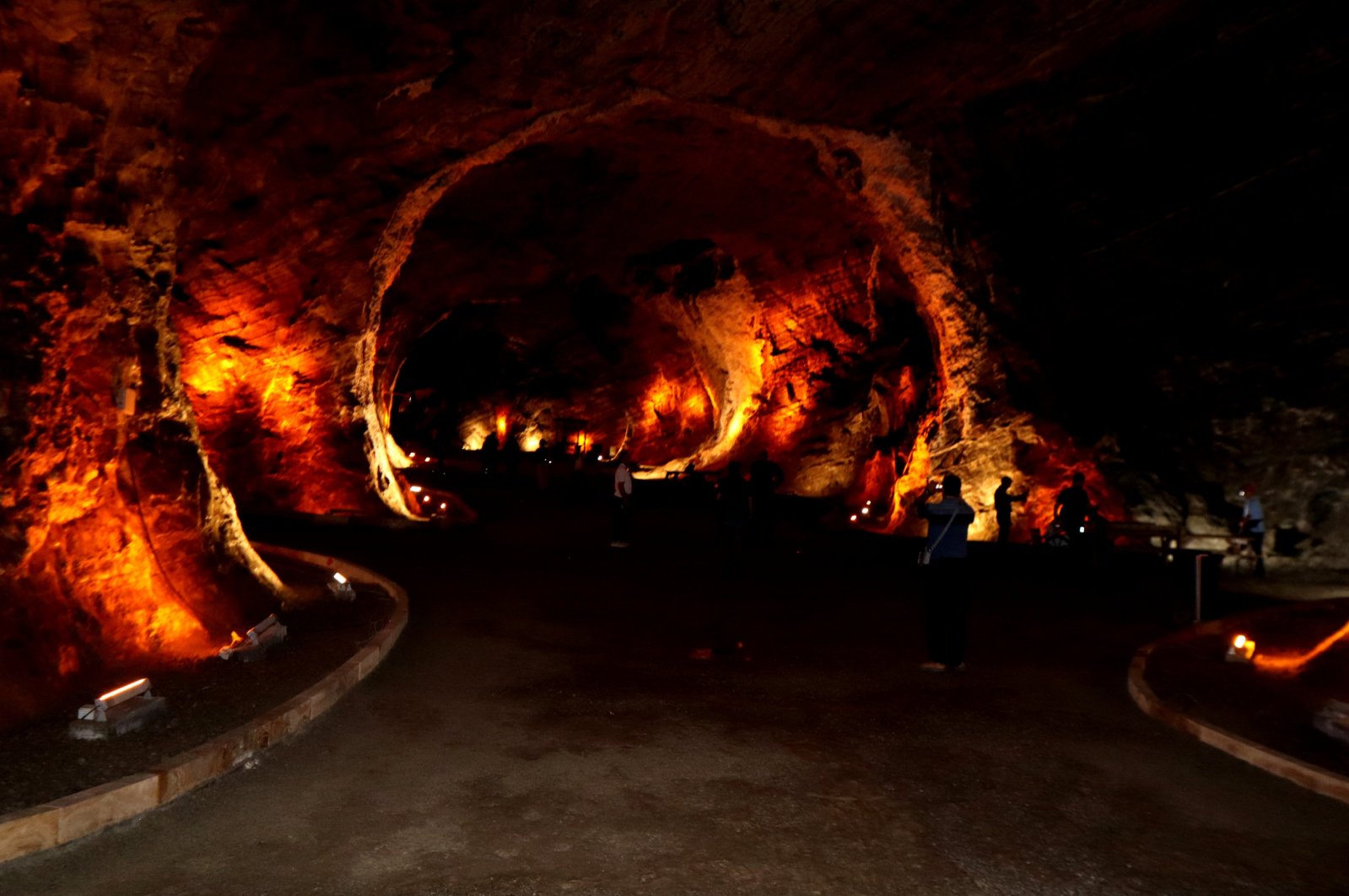 An interior view of the salt caves, which have recently become a tourism center with growing interest, Mount Ağrı, Türkiye, Aug. 16, 2024. (AA Photo)