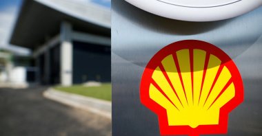 The logo of Royal Dutch Shell is pictured during a launch event for a hydrogen electrolysis plant at Shell's Rhineland refinery, Wesseling near Cologne, Germany, July 2, 2021. (Reuters Photo)