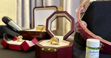 Elvis Presley&#039;s jewelry and pill bottle are displayed ahead of Artifacts of Hollywood &amp; Music sale by GWS Auctions, New York City, New York, U.S. Aug. 26, 2024. (Reuters Photo)