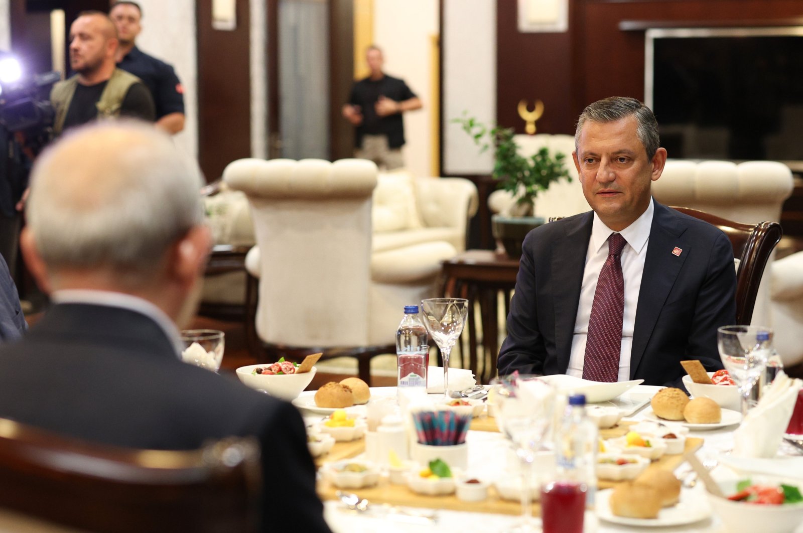 Main opposition Republican People’s Party (CHP) Chairperson Özgür Özel (R) and the party&#039;s former head, Kemal Kılıçdaroğlu, meet for a dinner, Ankara, Türkiye, Sept. 1, 2024. (AA Photo)