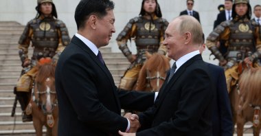Russian President Vladimir Putin and Mongolian President Ukhnaagiin Khurelsukh attend an official welcoming ceremony, Ulaanbaatar, Mongolia, Sept. 3, 2024. (Reuters Photo)