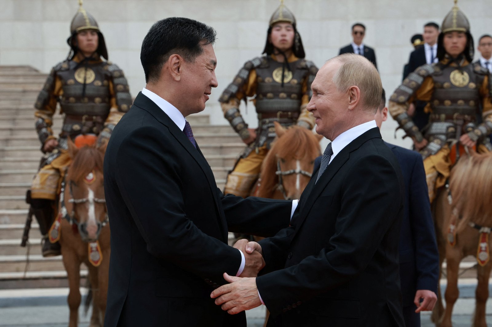 Russian President Vladimir Putin and Mongolian President Ukhnaagiin Khurelsukh attend an official welcoming ceremony, Ulaanbaatar, Mongolia, Sept. 3, 2024. (Reuters Photo)