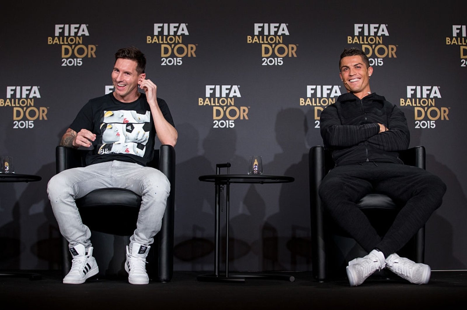 Messi und Ronaldo wurden von der Liste des Ballon d'Or gestrichen ...