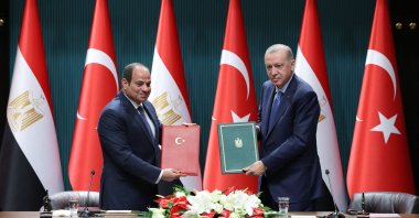 President Recep Tayyip Erdoğan and Egyptian President Abdel-Fattah el-Sissi (L) pose after signing an agreement and before a joint news conference at the Presidential Complex, Ankara, Türkiye, Sept. 4, 2024. (AFP Photo)